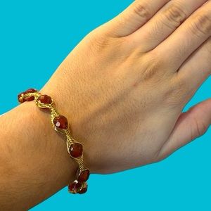 NWT BURGUNDY‎ / BLOOD RED GOLD HAND WIRED ONE SIZE BRACELET
